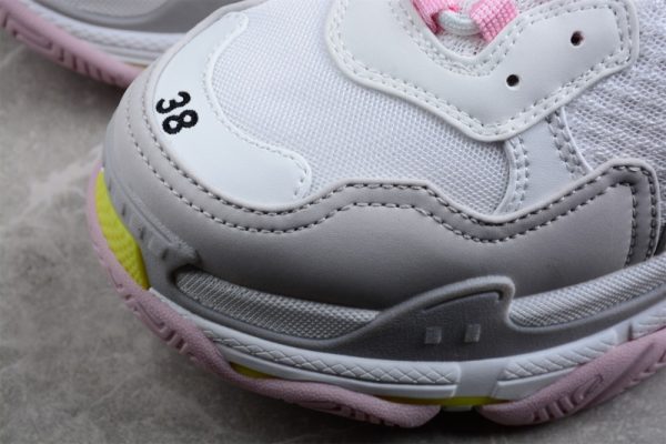 Ba***ci*ga Triple S W2FW47541(SP batch) - Image 3