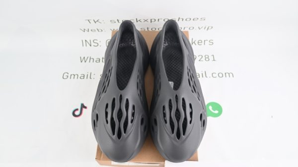 (Free Shipping) adidas Yeezy Foam RNNR Onyx HP8739 - Image 3