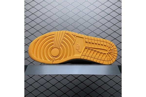 Air Jordan 1 Low Flyknit  AH4506-100 - Image 4