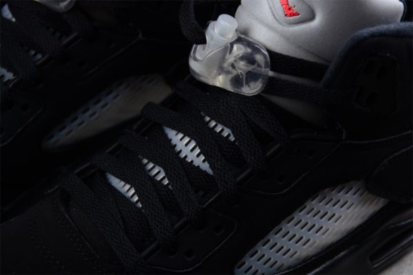 Jordan 5 Retro Black Metallic (2016)(SP Batch)845035-003 - Image 4