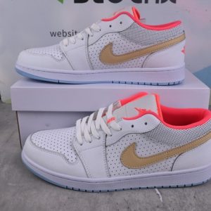Jordan 1 Low SE White Sesame (W) DC9509-100