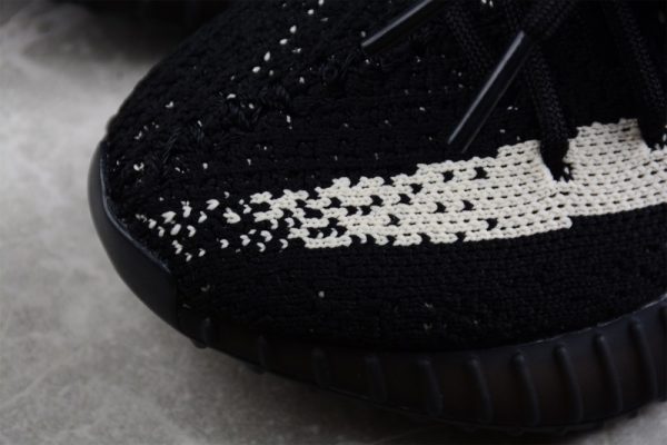 Kid  adidas Yeezy Boost 350 V2 BY1604 - Image 3