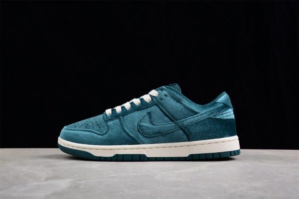 Nike Dunk Low Green Velvet DZ5224-300