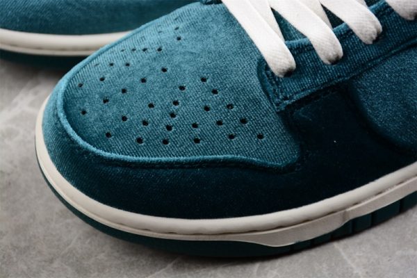 Nike Dunk Low Green Velvet DZ5224-300 - Image 3